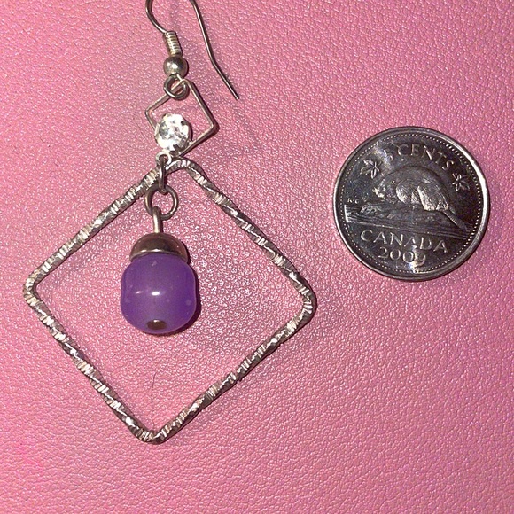 NEVER worn, 3 pairs of good quality SILVER. Beautiful costume jewelry. - Picture 6 of 7